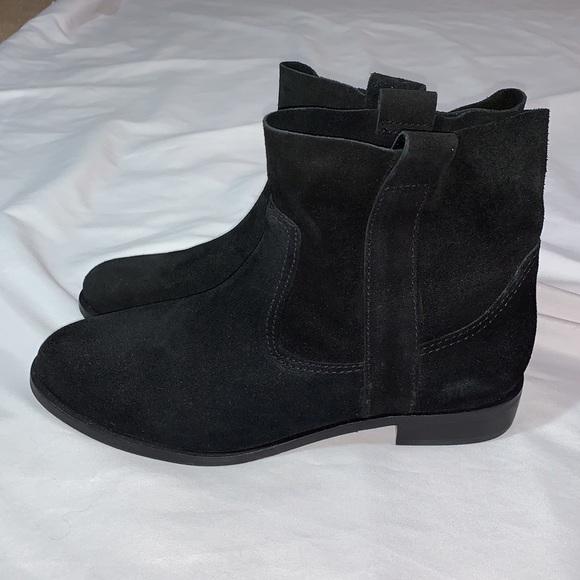 Gianni Bini Shoes - Gianni Bini Take Five Suede Ankle Boot Size 7.5M